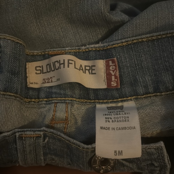 Levi jeans. Very loved. Size 5 slouch flare - Picture 4 of 4